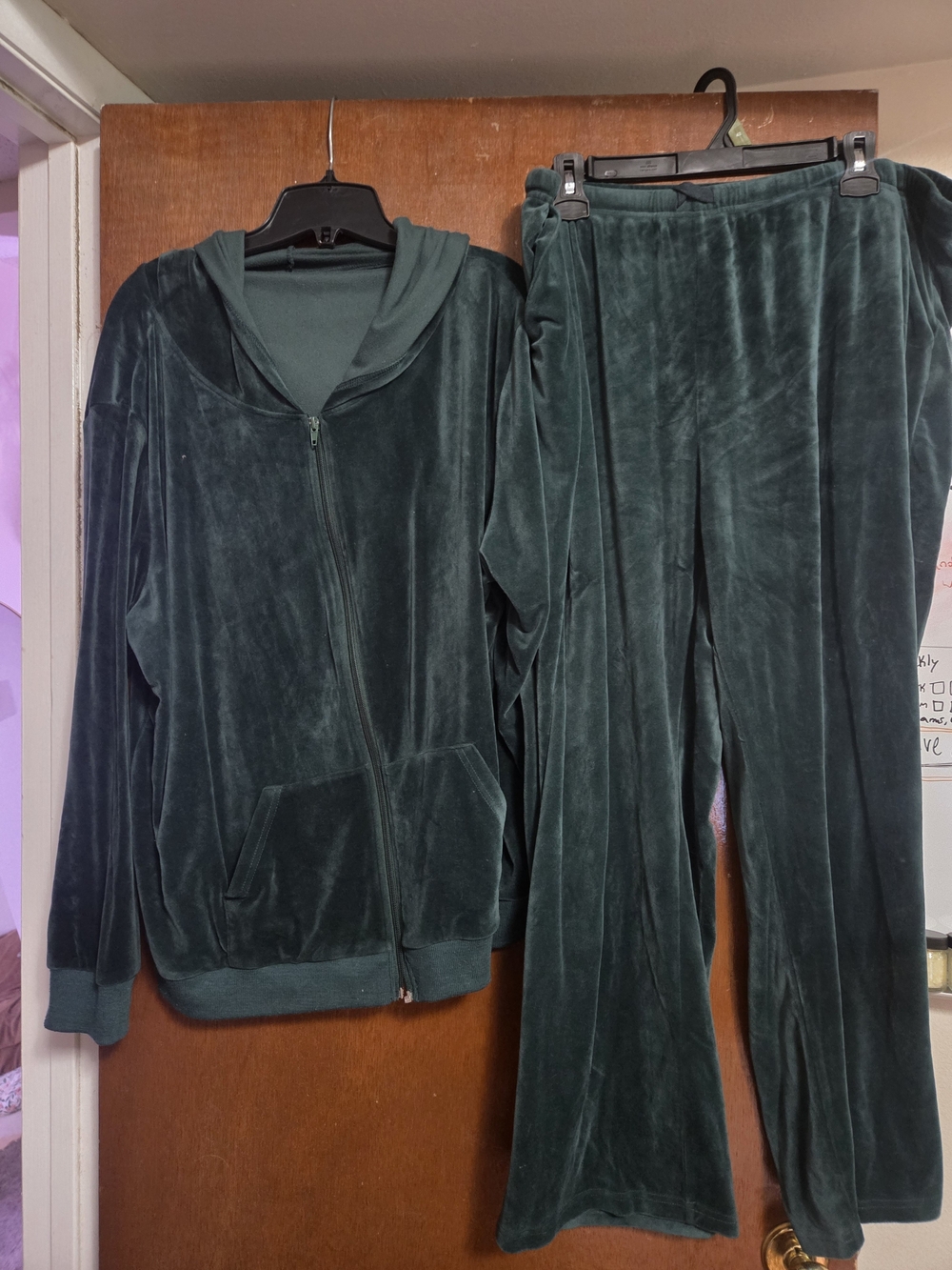 IN'VOLAND Women's GreenVelour Tracksuit 2pc Hooded Zip Jacket & Pants 20W